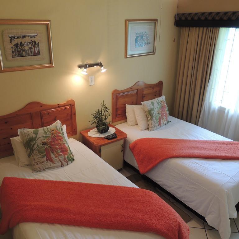 Rita'S Guesthouse Cc Vryheid Exterior foto