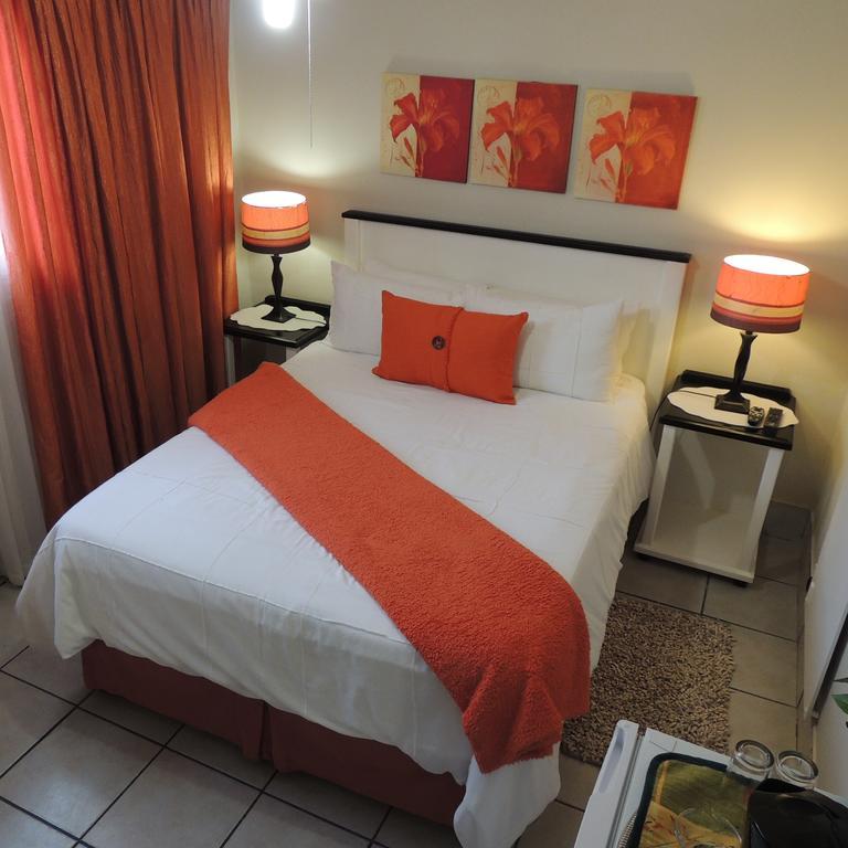 Rita'S Guesthouse Cc Vryheid Exterior foto