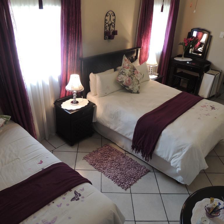 Rita'S Guesthouse Cc Vryheid Exterior foto