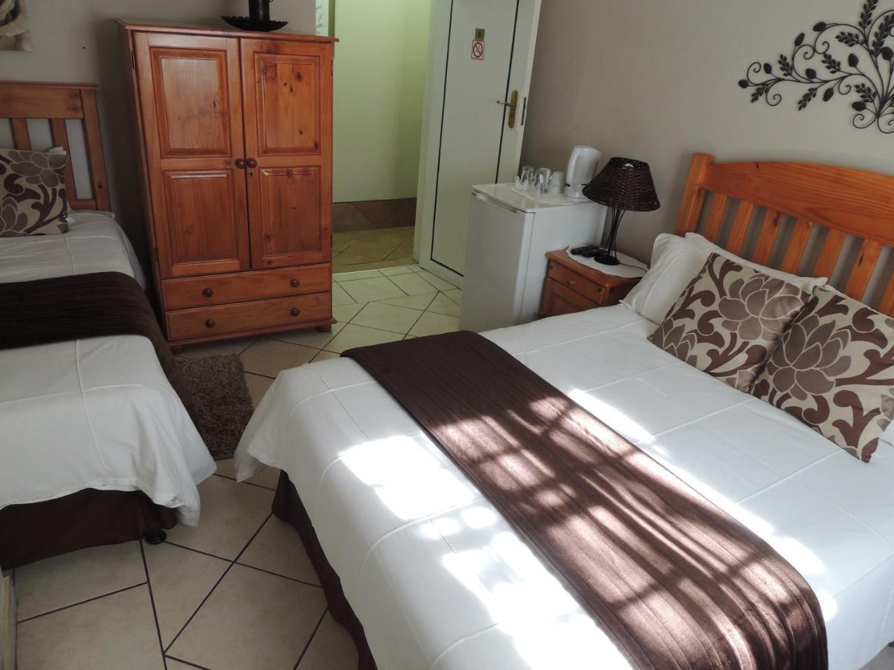 Rita'S Guesthouse Cc Vryheid Exterior foto