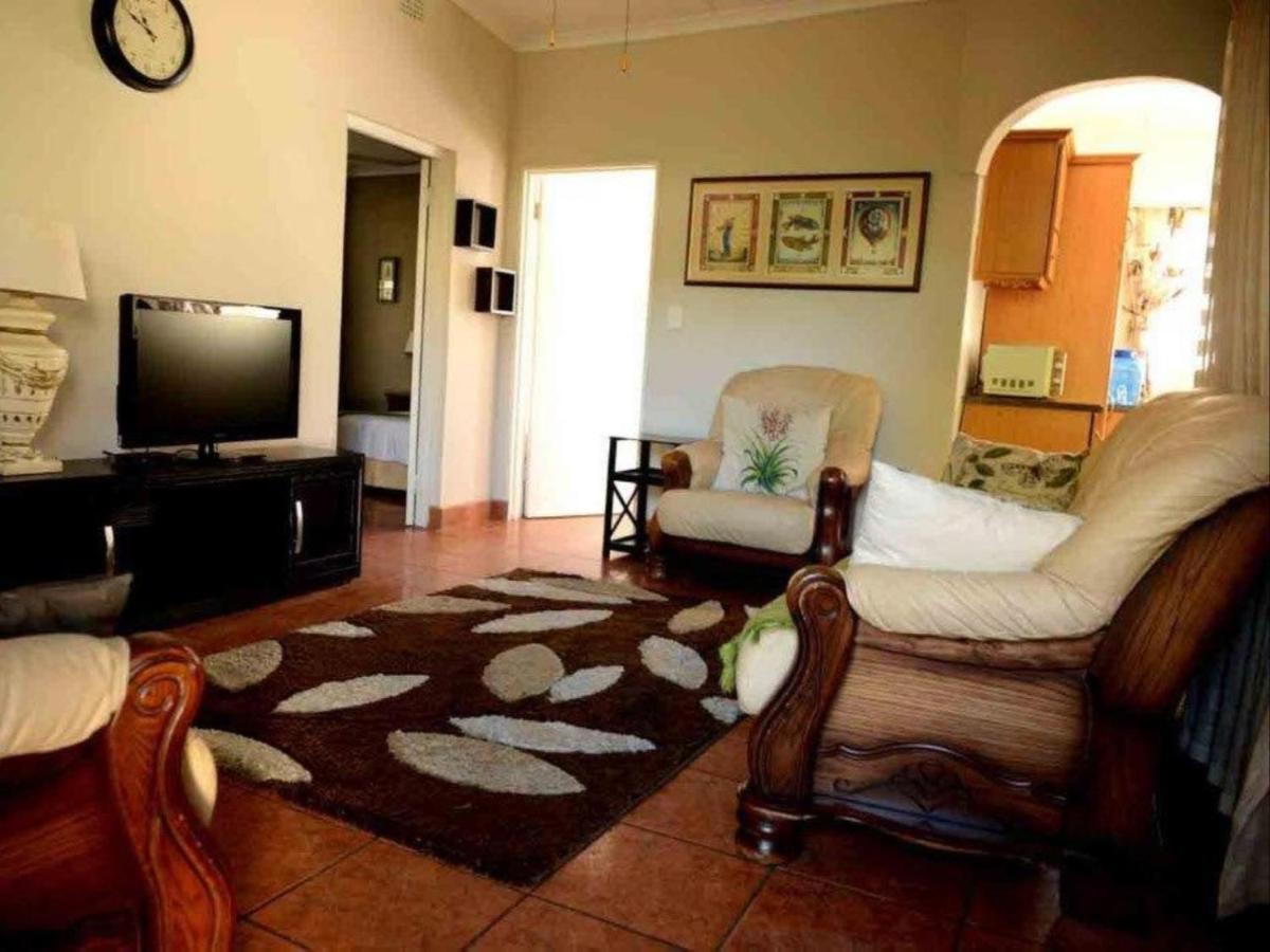 Rita'S Guesthouse Cc Vryheid Exterior foto